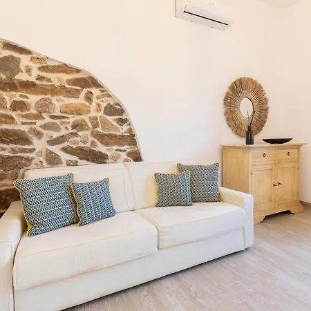 Stazzo Piscina Condivisa Appartement *
