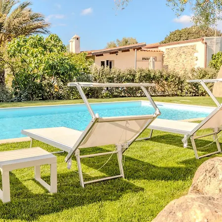 Stazzo San Teodoro Piscina Condivisa